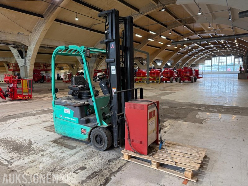 2006 Mitsubishi FB16NT gaffeltruck m/lader. - Manipulační technika: obrázek 2 2006 Mitsubishi FB16NT gaffeltruck m/lader. - Manipulační technika: obrázek 2