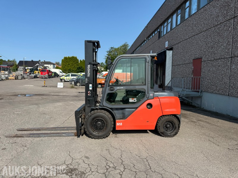 2019 Toyota 40-8FD45N Dieselmotvektstruck - KUN 1120 timer - Manipulační technika: obrázek 1 2019 Toyota 40-8FD45N Dieselmotvektstruck - KUN 1120 timer - Manipulační technika: obrázek 1