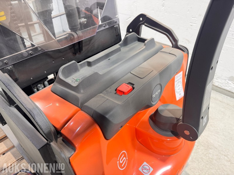 2019 Toyota SWE120XR stablertruck med defekt batteri - Manipulační technika: obrázek 4 2019 Toyota SWE120XR stablertruck med defekt batteri - Manipulační technika: obrázek 4