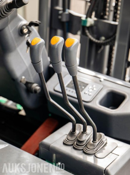 2024 Lonking 1,8 tonn El truck demomaskin! - 4,5m full friløftmast og spreder med sideskift. - Manipulační technika: obrázek 4 2024 Lonking 1,8 tonn El truck demomaskin! - 4,5m full friløftmast og spreder med sideskift. - Manipulační technika: obrázek 4
