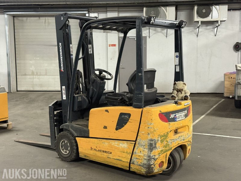 Jungheinrich efg 216k elektrisk truck, 48v, lader og gafler inkludert - Manipulační technika: obrázek 3 Jungheinrich efg 216k elektrisk truck, 48v, lader og gafler inkludert - Manipulační technika: obrázek 3