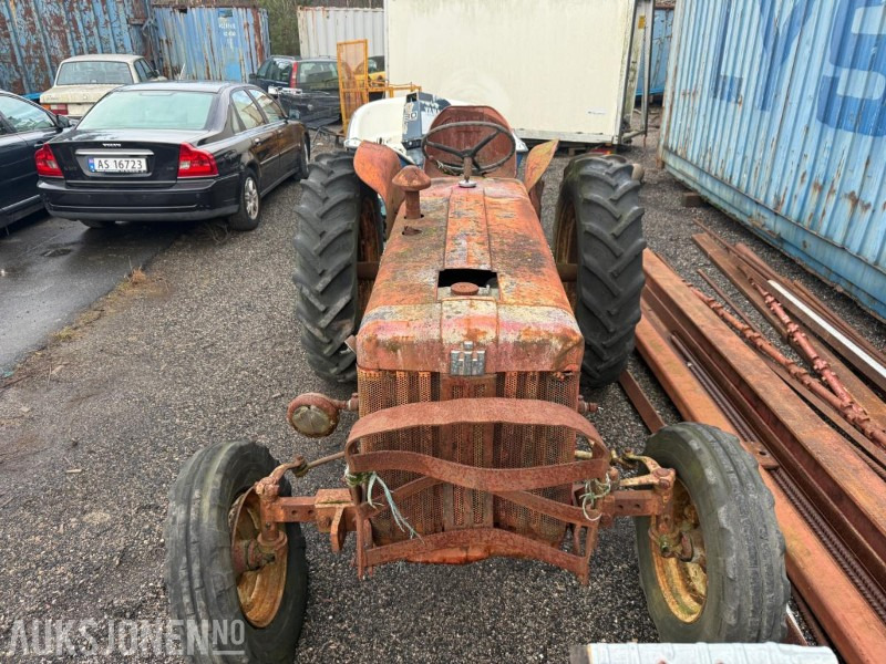 McCormick international traktor - rep.objekt. - Traktor: obrázek 3 McCormick international traktor - rep.objekt. - Traktor: obrázek 3