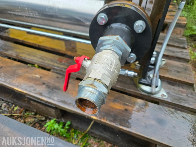 Pentax vertikal flerstegs pumpe og koblingsskap med elektriske komponenter - Stavební zařízení: obrázek 2 Pentax vertikal flerstegs pumpe og koblingsskap med elektriske komponenter - Stavební zařízení: obrázek 2