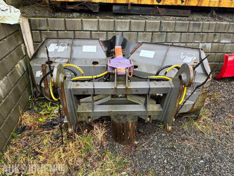 1999 Andre Holms KHV 240 snøplog med BM-feste selges - Příslušenství pro Stavební technika: obrázek 2 1999 Andre Holms KHV 240 snøplog med BM-feste selges - Příslušenství pro Stavební technika: obrázek 2