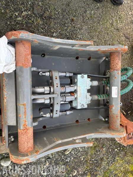 2021 OilQuick OQ80 - Příslušenství pro Stavební technika: obrázek 1 2021 OilQuick OQ80 - Příslušenství pro Stavební technika: obrázek 1