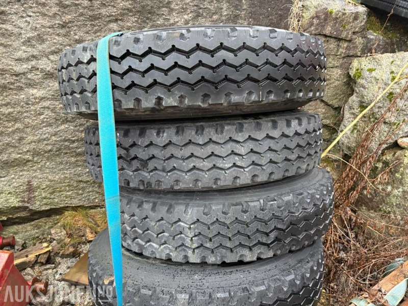 Michelin XZY 12.00 R24 anleggsdekk - Příslušenství pro Stavební technika: obrázek 1 Michelin XZY 12.00 R24 anleggsdekk - Příslušenství pro Stavební technika: obrázek 1