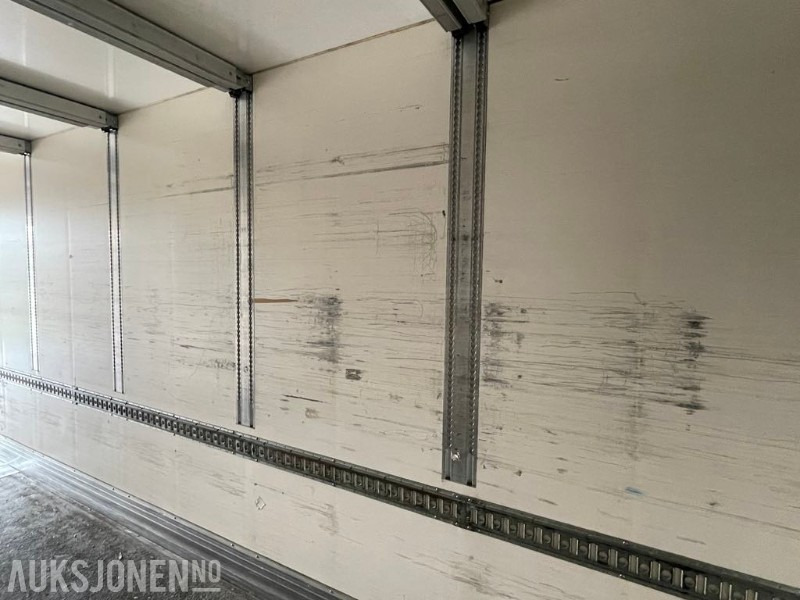 2009 Chereau Semitrailer - Kjølehenger - Carrier Transicold - 33 paller. - Přívěs: obrázek 5 2009 Chereau Semitrailer - Kjølehenger - Carrier Transicold - 33 paller. - Přívěs: obrázek 5
