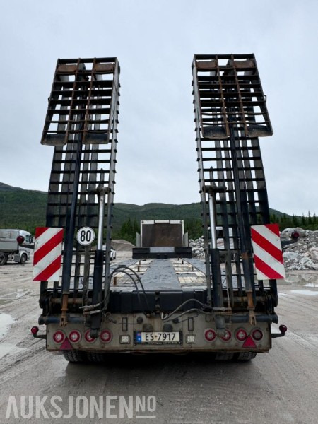 2019 Carnehl CSTV 40-60 - 4 akslet maskinsemi - Manuelt uttrekk - Hydraulisk bredding - Støttelabber bak - Fjernstyring - Přívěs: obrázek 5 2019 Carnehl CSTV 40-60 - 4 akslet maskinsemi - Manuelt uttrekk - Hydraulisk bredding - Støttelabber bak - Fjernstyring - Přívěs: obrázek 5