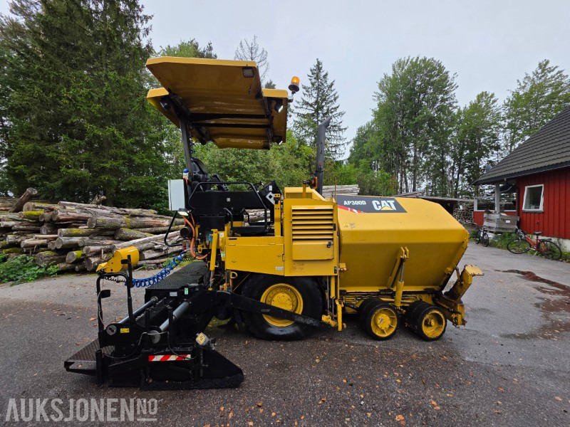 2015 Cat Utlegger AP300D - Vibrasjonsscreed - Hydraulisk løft av mateskruer - Overhalt strømgenerator - Průmyslová technika: obrázek 5 2015 Cat Utlegger AP300D - Vibrasjonsscreed - Hydraulisk løft av mateskruer - Overhalt strømgenerator - Průmyslová technika: obrázek 5