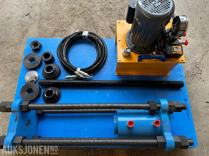 70 TONN HYDRAULISK PRESSE TIL BELTEBOLTER OG FORINGER 220V - ingen minstepris - Průmyslová technika: obrázek 1 70 TONN HYDRAULISK PRESSE TIL BELTEBOLTER OG FORINGER 220V - ingen minstepris - Průmyslová technika: obrázek 1