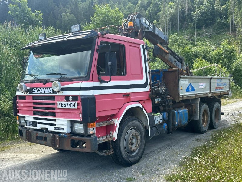 Auto s hydraulickou rukou Scania P112H - Intercooler - 6X2 - Fastmontert kran med uttrekk og kurv - Tipp kasse: obrázek 1