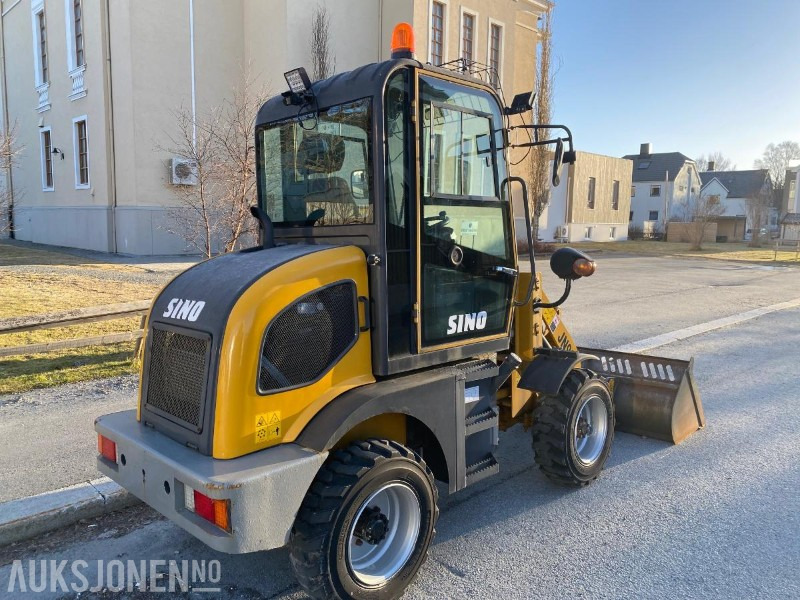 Sino 908 Hjullaster med skuffe og pallegaffler - Kolový nakladač: obrázek 4 Sino 908 Hjullaster med skuffe og pallegaffler - Kolový nakladač: obrázek 4