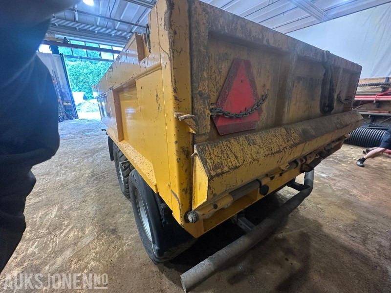 Stronga DL800 Traktorhenger - Traktor: obrázek 4 Stronga DL800 Traktorhenger - Traktor: obrázek 4