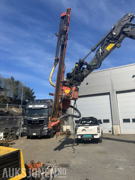TAMROCK 1032 - BORETÅRN TIL GRAVEMASKIN MED ATLAS HAMMER - RADIOSTYRING - Vrtná souprava: obrázek 1 TAMROCK 1032 - BORETÅRN TIL GRAVEMASKIN MED ATLAS HAMMER - RADIOSTYRING - Vrtná souprava: obrázek 1