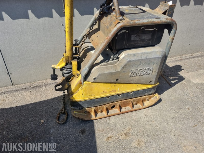 Wacker Neuson DPU 65/55 vibroplate - Válec: obrázek 2 Wacker Neuson DPU 65/55 vibroplate - Válec: obrázek 2