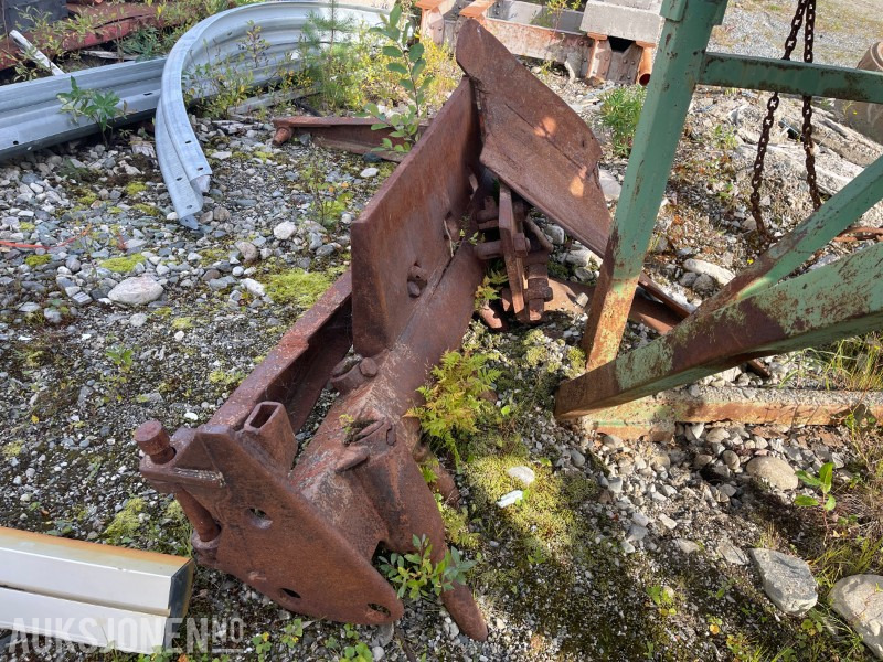 1900 Traktor-/maskinskjær eldre modell - Zemědělská technika: obrázek 1 1900 Traktor-/maskinskjær eldre modell - Zemědělská technika: obrázek 1