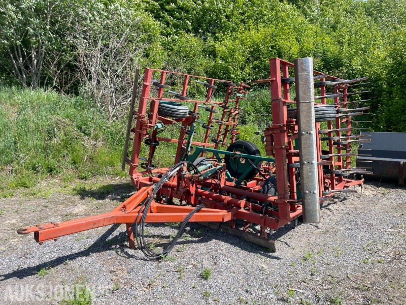Zemědělská technika 1990 Kverneland såbedsharv 6 m: obrázek 1