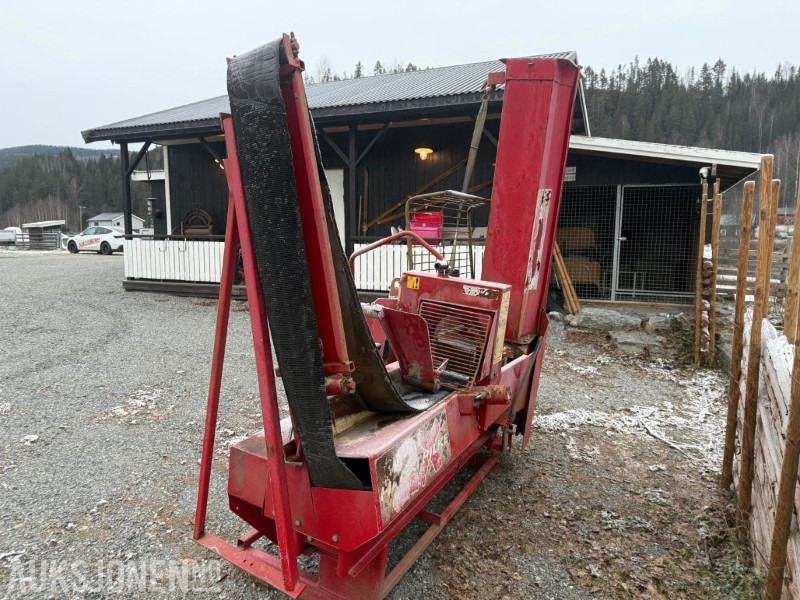 2002 Hakki pilke 2X m/dobbel kløyver - Zemědělská technika: obrázek 4 2002 Hakki pilke 2X m/dobbel kløyver - Zemědělská technika: obrázek 4