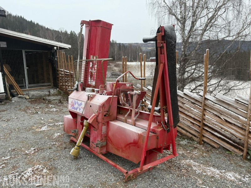 2002 Hakki pilke 2X m/dobbel kløyver - Zemědělská technika: obrázek 2 2002 Hakki pilke 2X m/dobbel kløyver - Zemědělská technika: obrázek 2