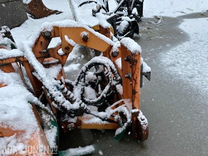 2002 SCHMIDT MS 33 Snøskjær - Zemědělská technika: obrázek 5 2002 SCHMIDT MS 33 Snøskjær - Zemědělská technika: obrázek 5