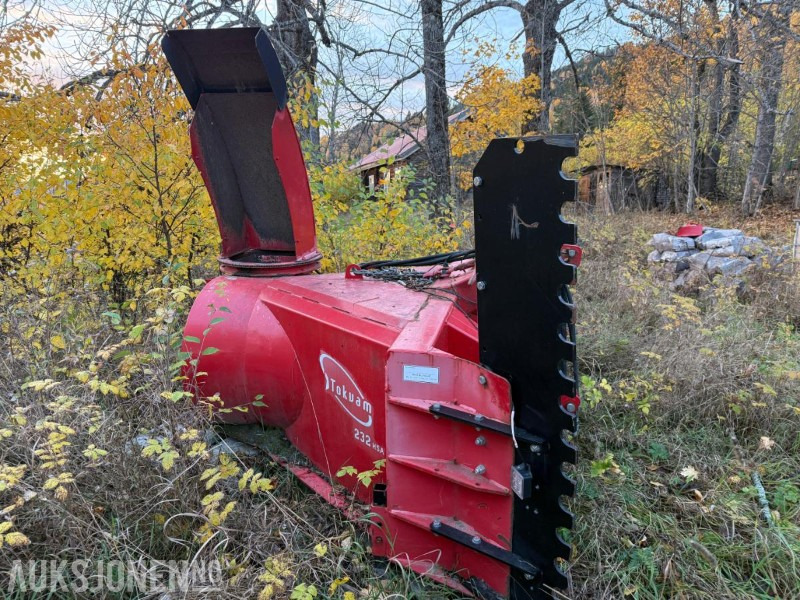 2008 Tokvam snøfreser 232HS - Zemědělská technika: obrázek 4 2008 Tokvam snøfreser 232HS - Zemědělská technika: obrázek 4