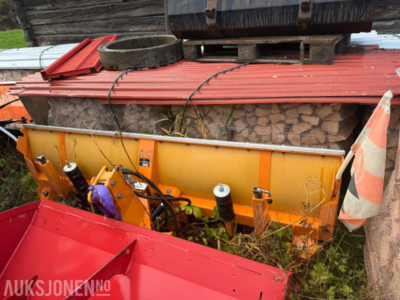 2008 ZAUGG AG Eggiwil (Sveits) G8K-240 snøskjær / snøplog - Zemědělská technika: obrázek 2 2008 ZAUGG AG Eggiwil (Sveits) G8K-240 snøskjær / snøplog - Zemědělská technika: obrázek 2