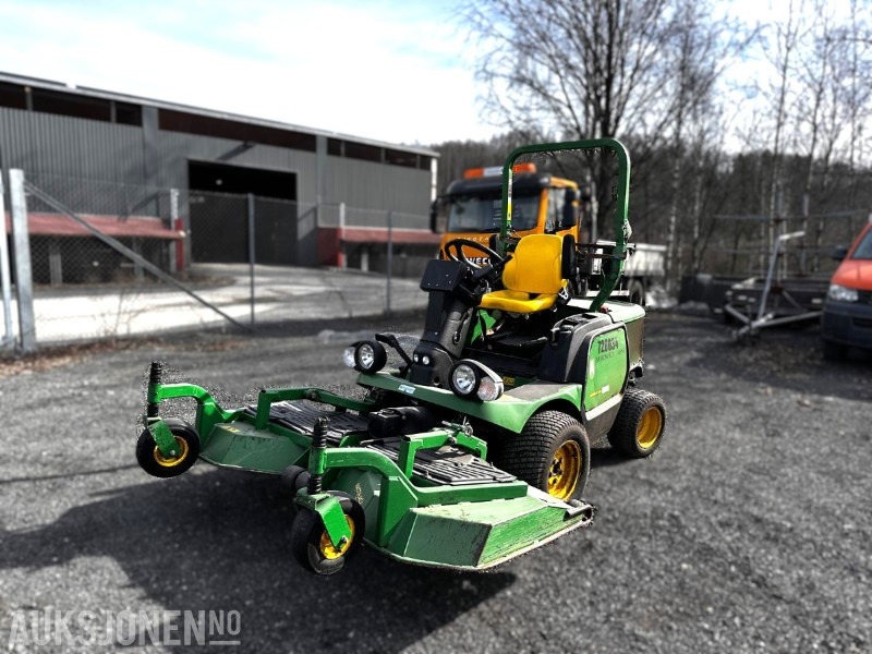 2013 John Deere 1445 series II 4WD frontmontert gressklipper - Zemědělská technika: obrázek 1 2013 John Deere 1445 series II 4WD frontmontert gressklipper - Zemědělská technika: obrázek 1