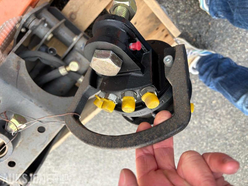 Zemědělská technika 2023 Tømmerklo til traktor LG200. TRIMA/SMS feste: obrázek 6 Zemědělská technika 2023 Tømmerklo til traktor LG200. TRIMA/SMS feste: obrázek 6