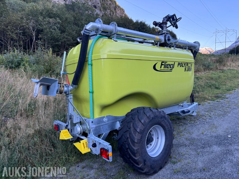 2024 Fliegl Polyline HFW 9000 Gjødselvogn - NY / Ubrukt - 9,5 m3 - Glassfibertank - Zemědělská technika: obrázek 4 2024 Fliegl Polyline HFW 9000 Gjødselvogn - NY / Ubrukt - 9,5 m3 - Glassfibertank - Zemědělská technika: obrázek 4