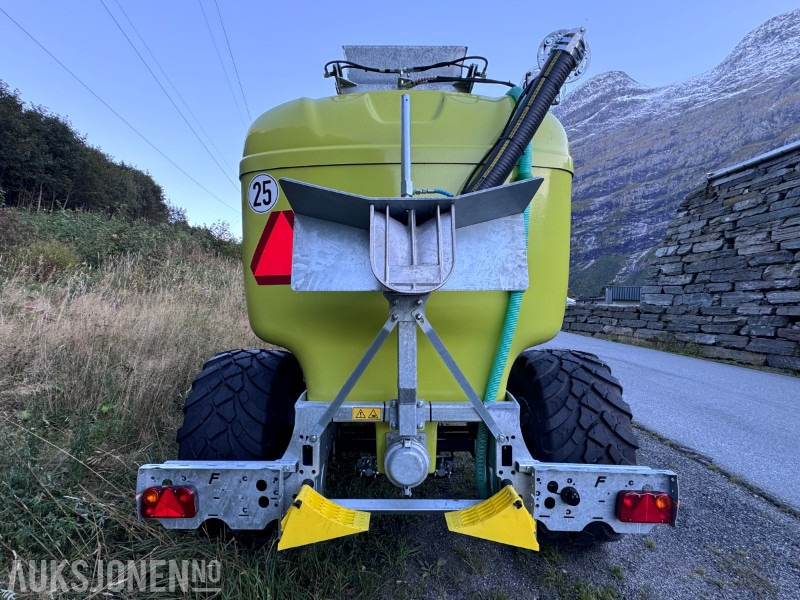 2024 Fliegl Polyline HFW 9000 Gjødselvogn - NY / Ubrukt - 9,5 m3 - Glassfibertank - Zemědělská technika: obrázek 2 2024 Fliegl Polyline HFW 9000 Gjødselvogn - NY / Ubrukt - 9,5 m3 - Glassfibertank - Zemědělská technika: obrázek 2