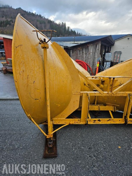 Eldre Spissplog / Snøplog - Zemědělská technika: obrázek 5 Eldre Spissplog / Snøplog - Zemědělská technika: obrázek 5