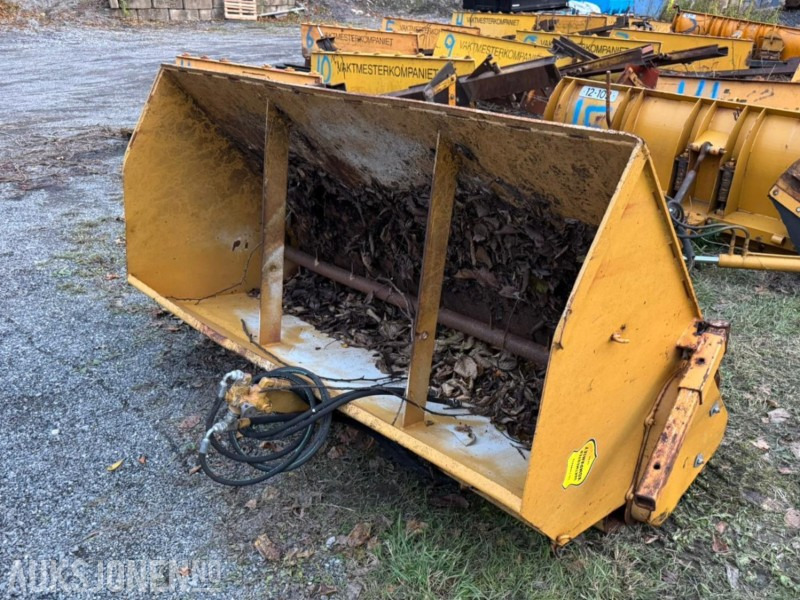 Hydraulisk strøkasse /sandstrøer med BM-feste - Zemědělská technika: obrázek 1 Hydraulisk strøkasse /sandstrøer med BM-feste - Zemědělská technika: obrázek 1