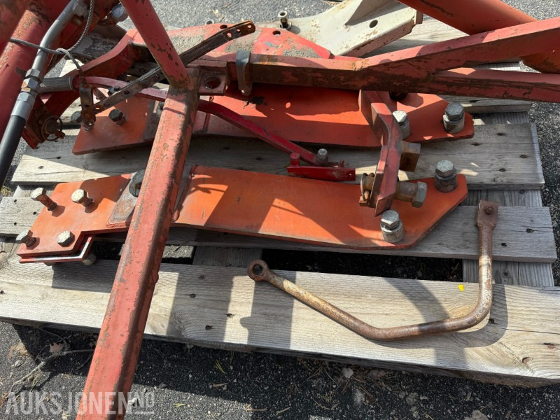 Sesamatic Frontlaster - stått på massey ferguson 1974 - Zemědělská technika: obrázek 5 Sesamatic Frontlaster - stått på massey ferguson 1974 - Zemědělská technika: obrázek 5