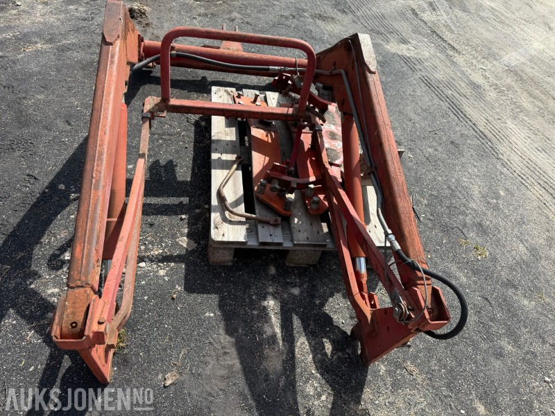 Sesamatic Frontlaster - stått på massey ferguson 1974 - Zemědělská technika: obrázek 4 Sesamatic Frontlaster - stått på massey ferguson 1974 - Zemědělská technika: obrázek 4