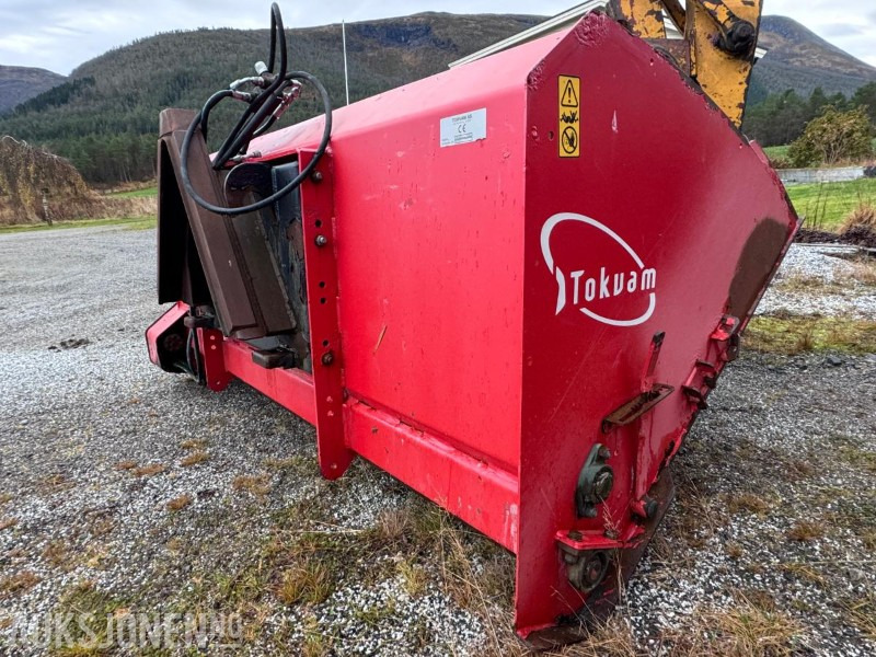 Tokvam selvlastende sandstrøer SMA 1600 - Strøbredde ca 2300 mm - Triangelkobling - 1600 L - Zemědělská technika: obrázek 3 Tokvam selvlastende sandstrøer SMA 1600 - Strøbredde ca 2300 mm - Triangelkobling - 1600 L - Zemědělská technika: obrázek 3