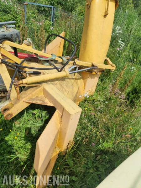 Traktor Snøfres 3 punkter feste med hydraulisk utkast - Zemědělská technika: obrázek 3 Traktor Snøfres 3 punkter feste med hydraulisk utkast - Zemědělská technika: obrázek 3