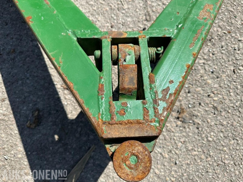 Triangel redskaps feste til traktor - Zemědělská technika: obrázek 3 Triangel redskaps feste til traktor - Zemědělská technika: obrázek 3