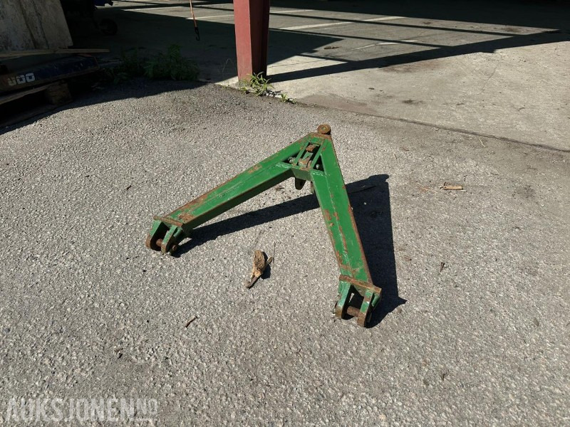 Triangel redskaps feste til traktor - Zemědělská technika: obrázek 1 Triangel redskaps feste til traktor - Zemědělská technika: obrázek 1