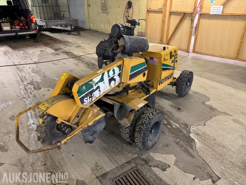 Vermeer SC252 | bensindrevet stubbefreser| hydraulisk drift og styring - Zemědělská technika: obrázek 1 Vermeer SC252 | bensindrevet stubbefreser| hydraulisk drift og styring - Zemědělská technika: obrázek 1