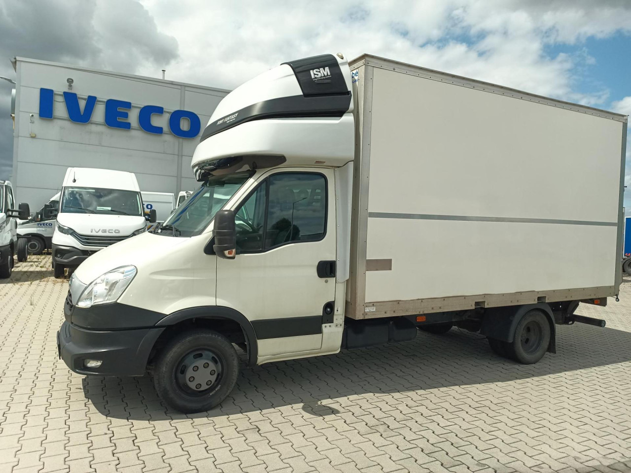 IVECO Daily nicht vorhanden - Dodávka skřín: obrázek 1 IVECO Daily nicht vorhanden - Dodávka skřín: obrázek 1