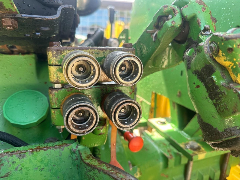 Obkročný traktor John Deere 1640 4x4: obrázek 20 Obkročný traktor John Deere 1640 4x4: obrázek 20