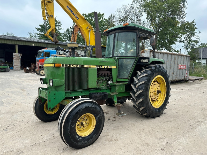 John Deere 4040 AIRCO - Traktor: obrázek 1 John Deere 4040 AIRCO - Traktor: obrázek 1