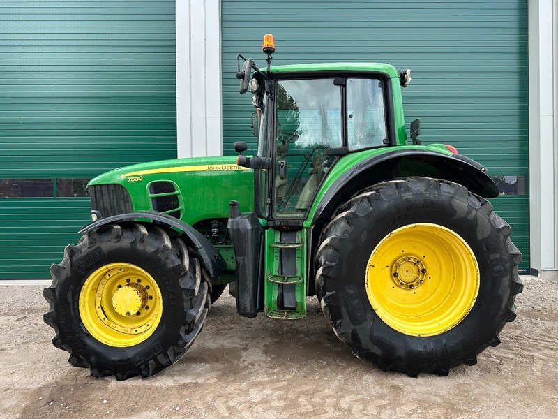John Deere 7530 - Traktor: obrázek 3 John Deere 7530 - Traktor: obrázek 3