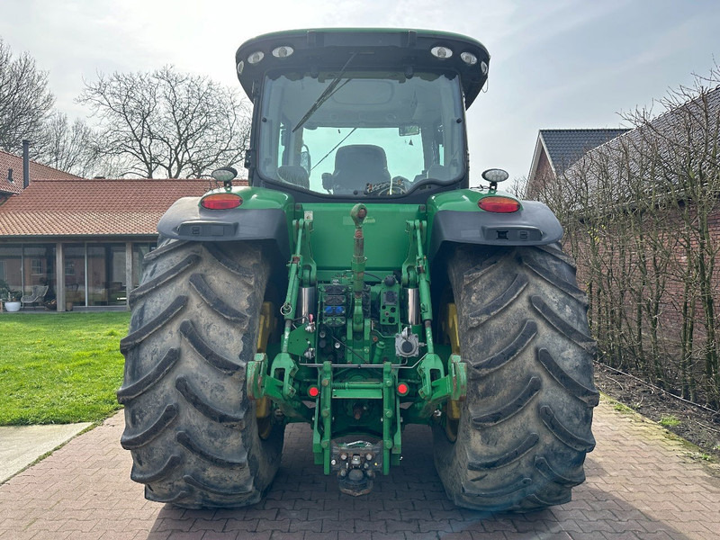 John Deere 8335R - Traktor: obrázek 4 John Deere 8335R - Traktor: obrázek 4