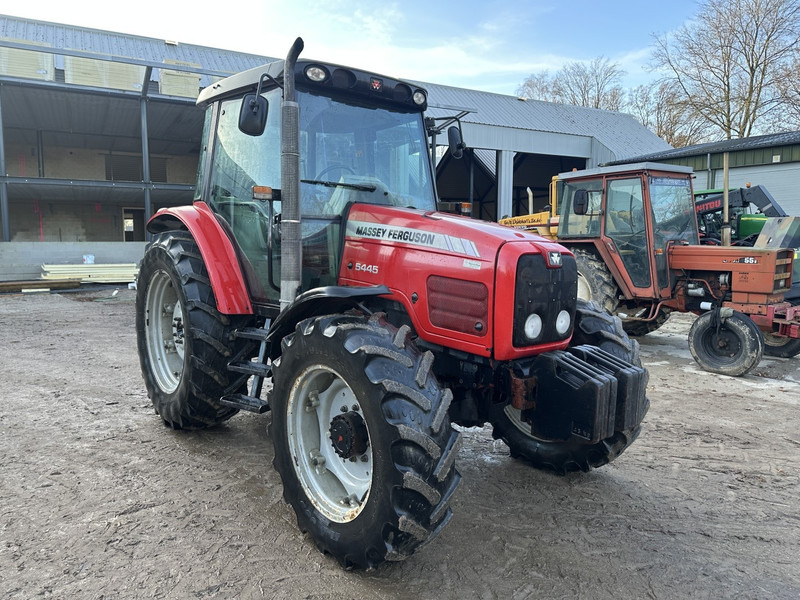 Massey Ferguson 5445 - Traktor: obrázek 5 Massey Ferguson 5445 - Traktor: obrázek 5