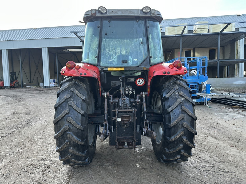 Massey Ferguson 5445 - Traktor: obrázek 4 Massey Ferguson 5445 - Traktor: obrázek 4
