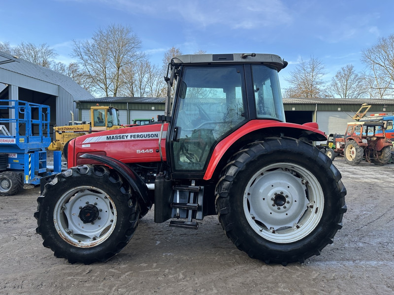 Massey Ferguson 5445 - Traktor: obrázek 2 Massey Ferguson 5445 - Traktor: obrázek 2