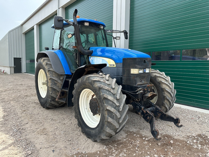 New Holland TM 190 - Traktor: obrázek 2 New Holland TM 190 - Traktor: obrázek 2