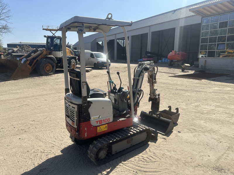 Takeuchi TB 108 3 buckets - Mini rýpadlo: obrázek 5 Takeuchi TB 108 3 buckets - Mini rýpadlo: obrázek 5