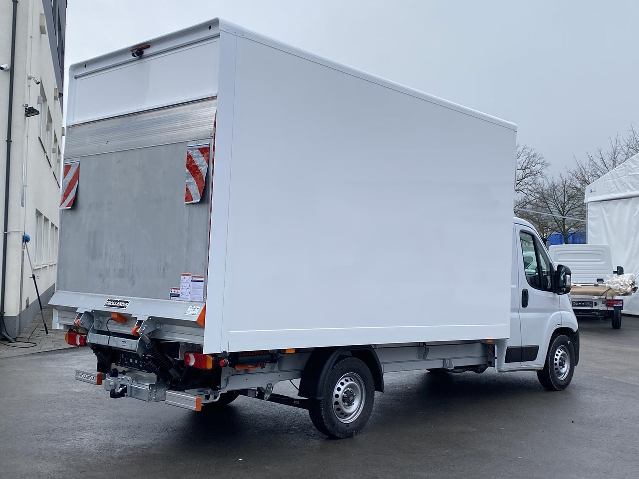 CITROEN JUMPER L4 1+2, 180PS, 2.2L | ALU-BOX 4200mm + LADERAMPE + LAGER - Dodávka skřín: obrázek 4 CITROEN JUMPER L4 1+2, 180PS, 2.2L | ALU-BOX 4200mm + LADERAMPE + LAGER - Dodávka skřín: obrázek 4